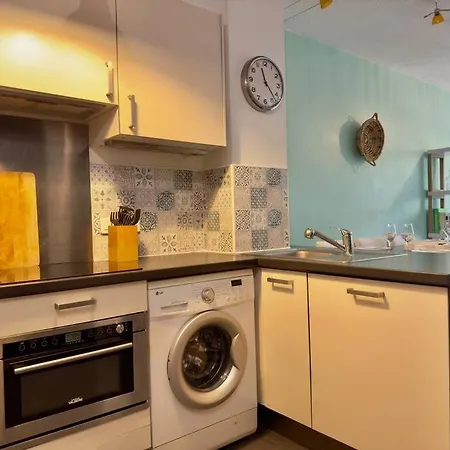 Maison Au Calme 2 Terrasse Clim Parking Gratuit شقة